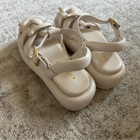 Coach Sandals - Picture 3 of 3
